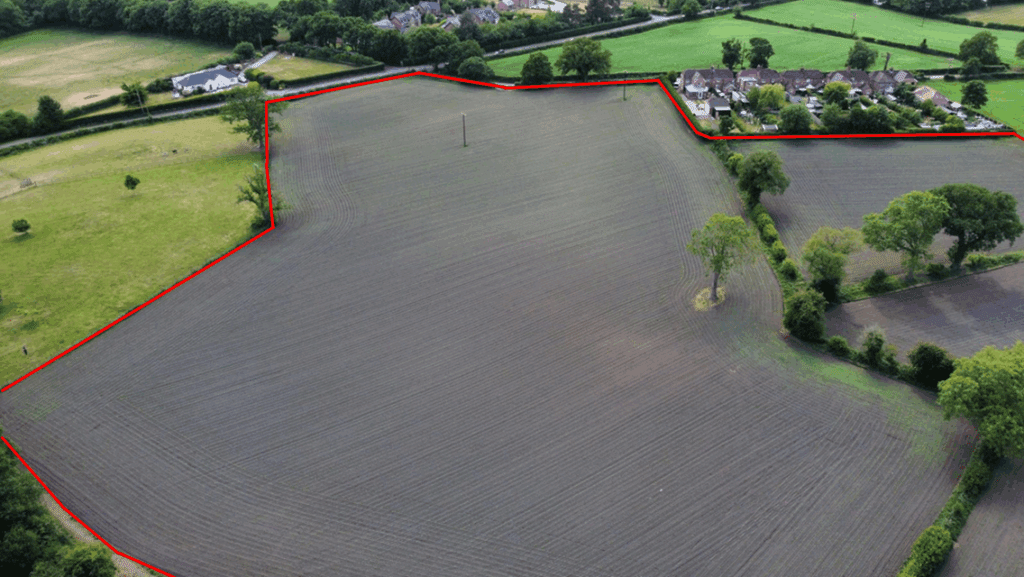 Red Line Photo - Shrewbury Arms